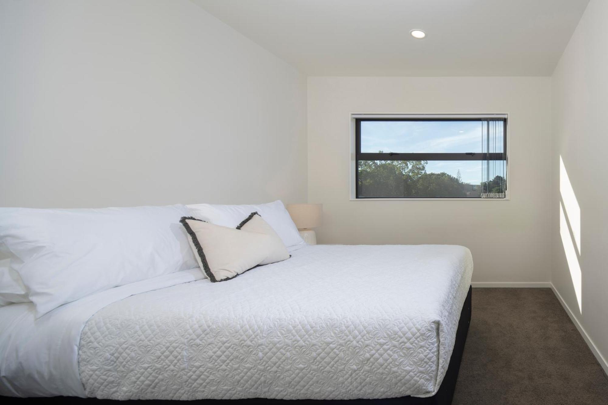 Modern Immaculate Residence In Mount Wellington Auckland Exterior photo