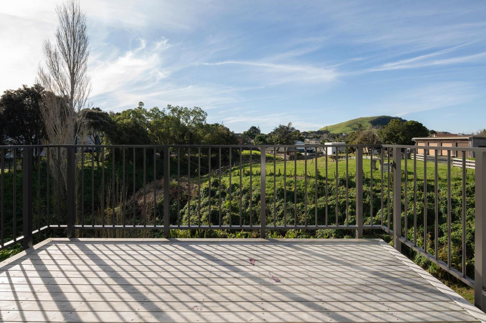 Modern Immaculate Residence In Mount Wellington Auckland Exterior photo